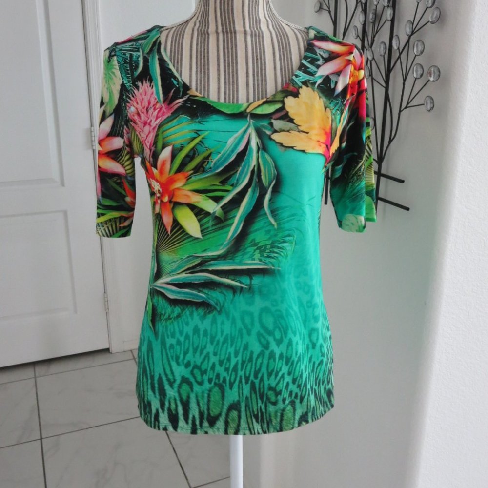Chico's Short Sleeve Stretch Tropical Floral Print T-Shirt S Multi Bright Color